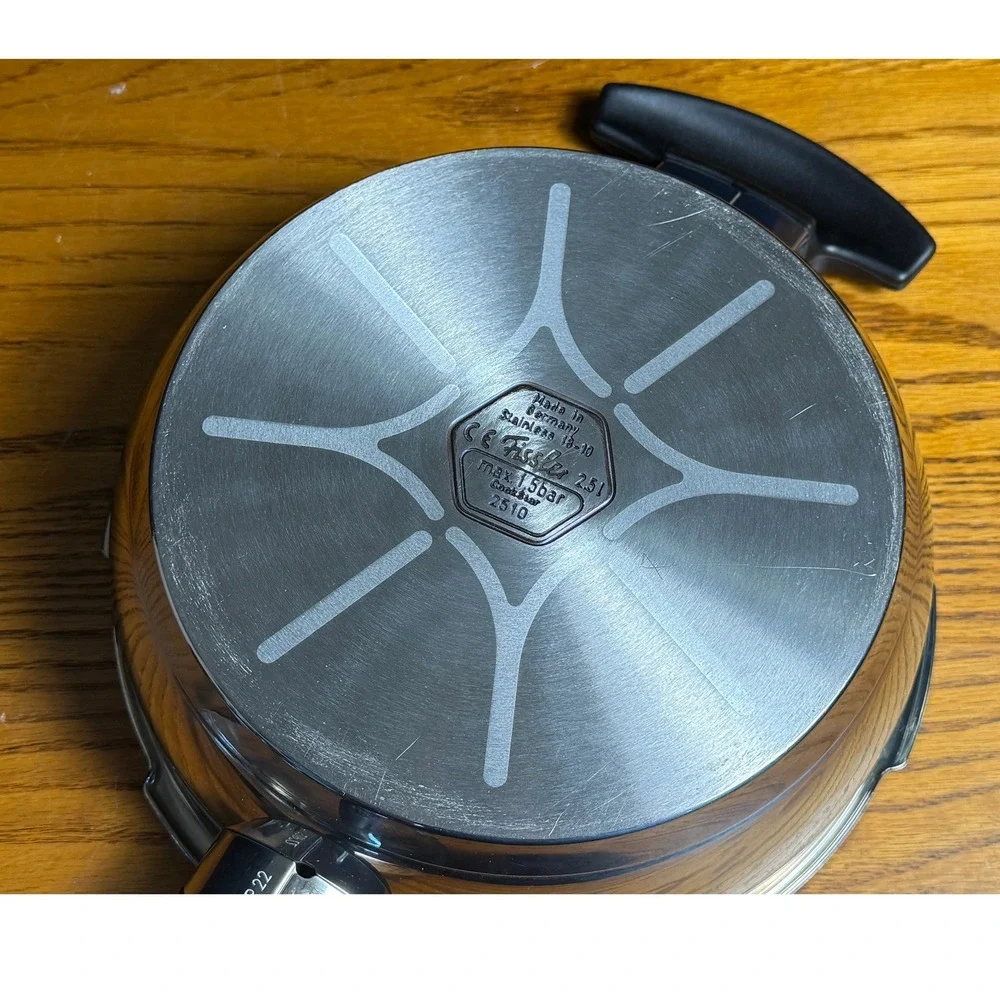 Fissler CookStar 2.5L Skillet Pan: 18-10 Stainless Steel, Germany, Glass Lid